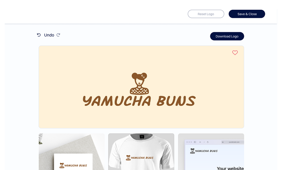 لقطة شاشة لمعاينة منشئ شعار Dynadot تعرض تصميم شعار مكتمل مع النص "YAMUCHA BUNS" وأيقونة شخصية منمقة على خلفية فاتحة، بالإضافة إلى عناصر تحكم للتراجع عن التغييرات وتنزيل الشعار وحفظه أو إعادة تعيين التصميم، ونماذج توضح كيف يظهر الشعار على المنتجات وموقع الويب.